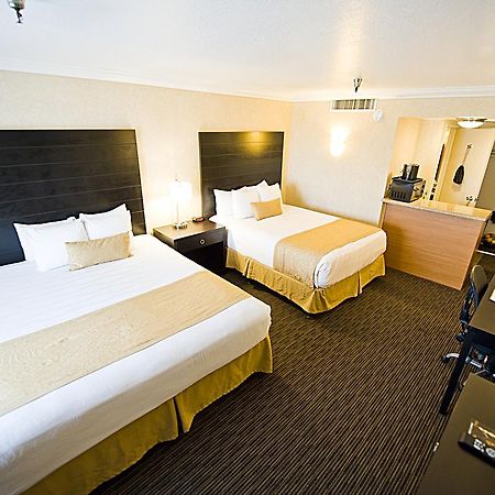 Hotel D'Lins Ontario Airport Bagian luar foto