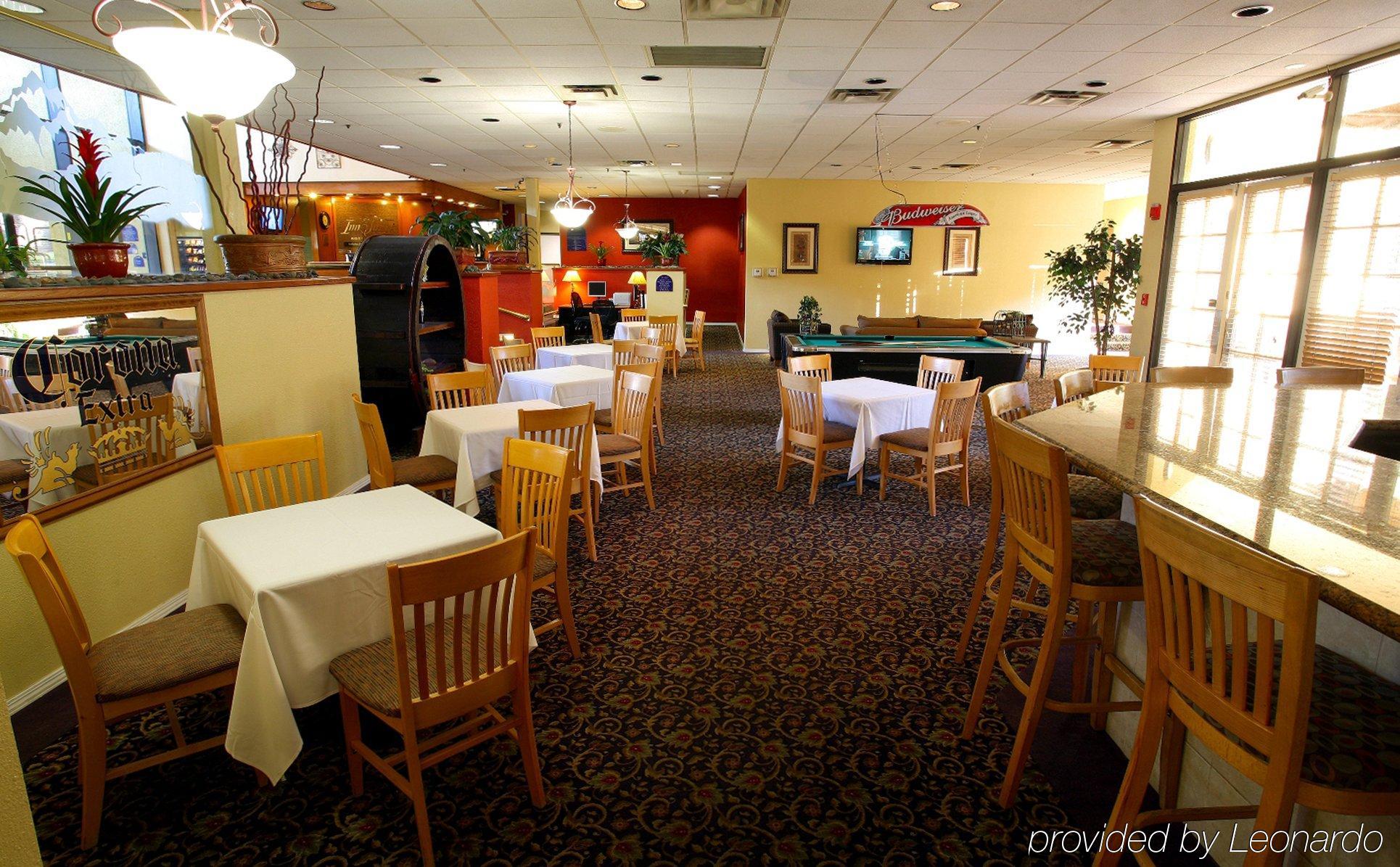 Hotel D'Lins Ontario Airport Restoran foto