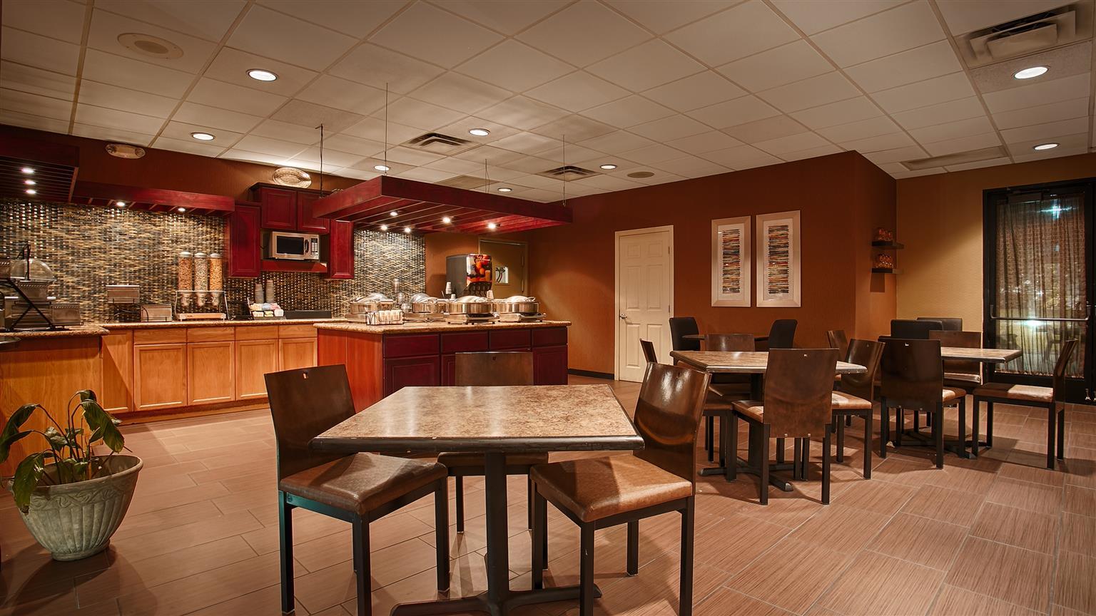 Hotel D'Lins Ontario Airport Bagian luar foto