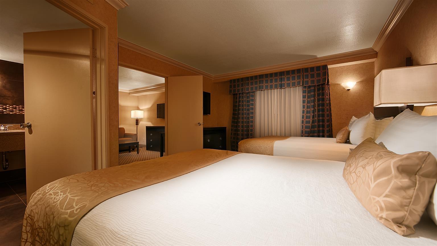 Hotel D'Lins Ontario Airport Bagian luar foto