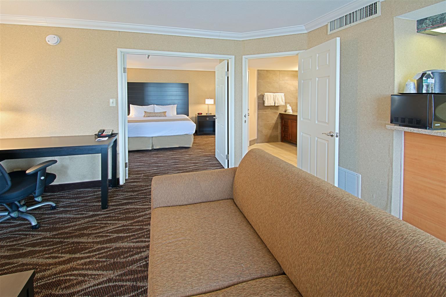 Hotel D'Lins Ontario Airport Bagian luar foto