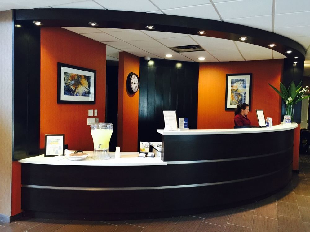 Hotel D'Lins Ontario Airport Bagian luar foto