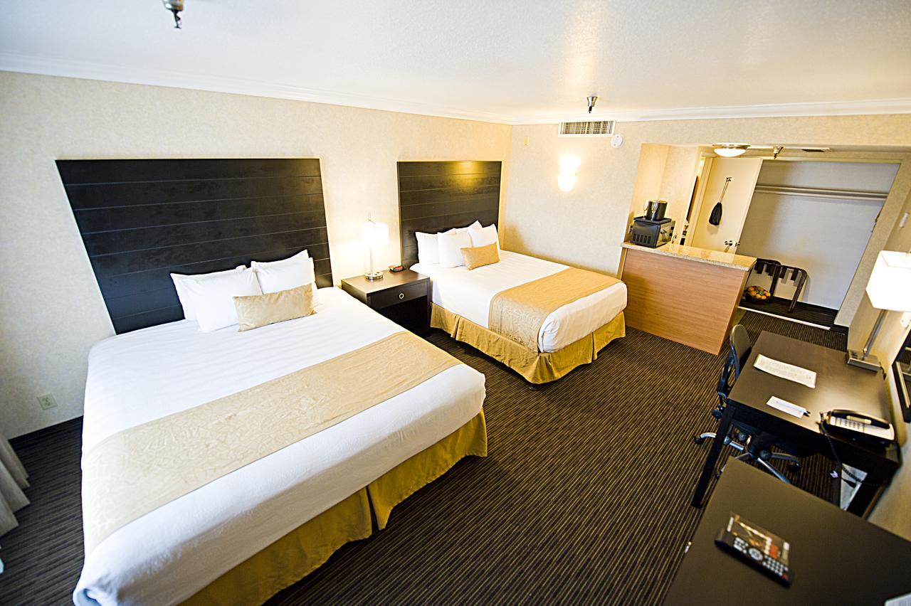 Hotel D'Lins Ontario Airport Bagian luar foto