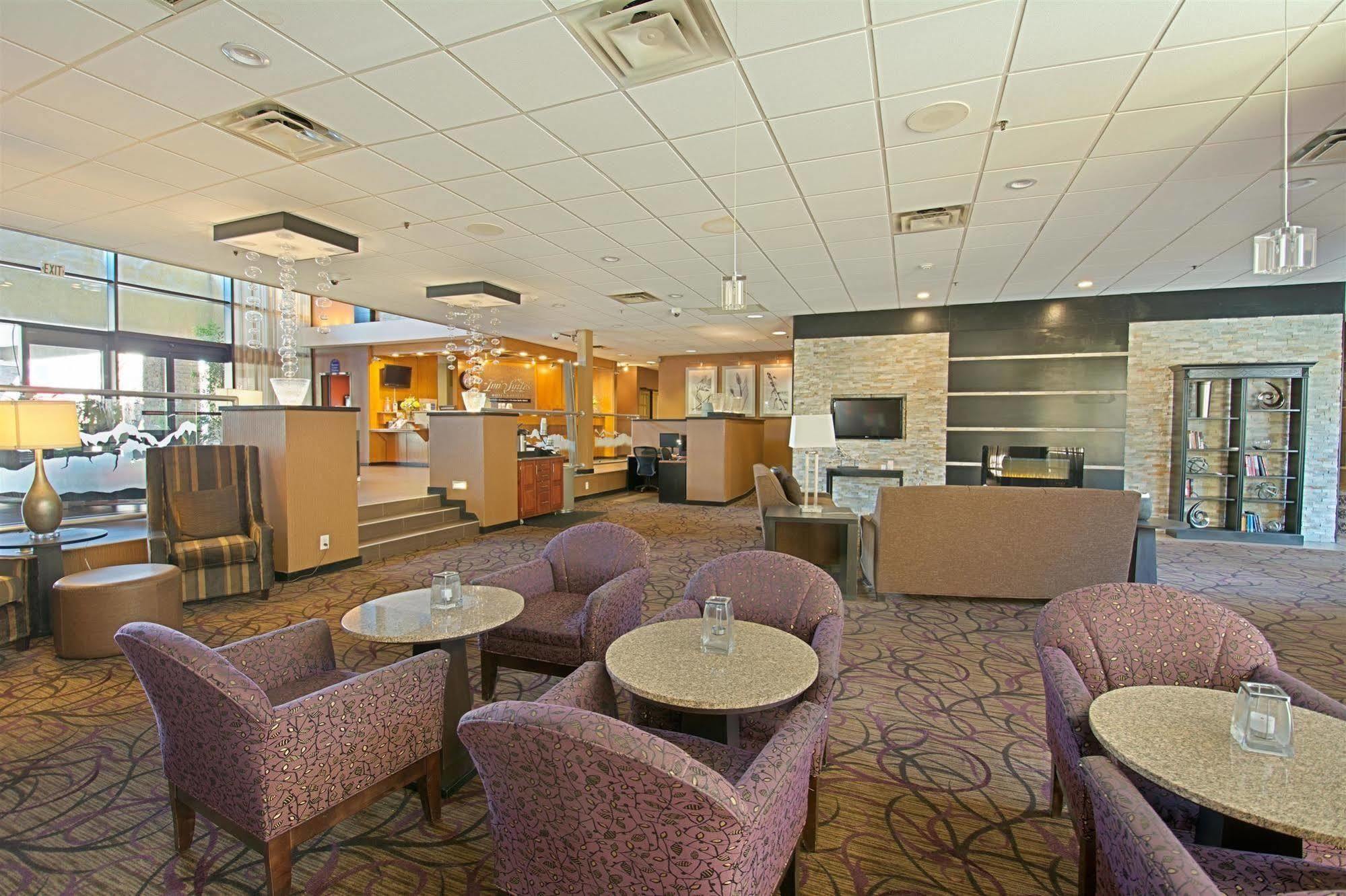 Hotel D'Lins Ontario Airport Bagian luar foto